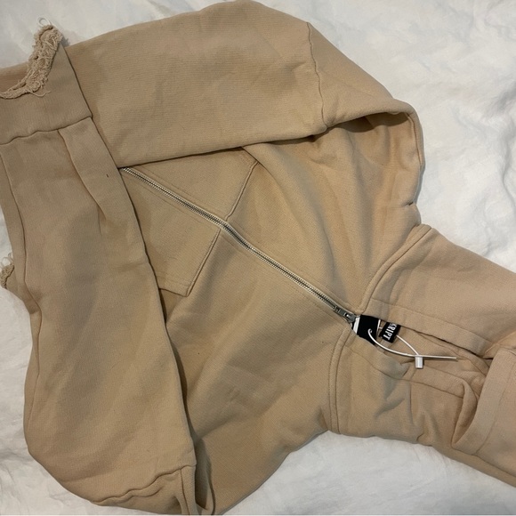 The Kript store matching sweat suit - Picture 6 of 10